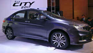 Best cars under Rs. 10 lac for tech lovers