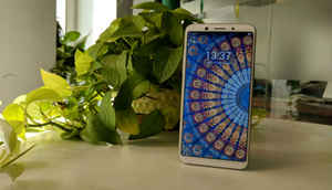 डिस्काउंट और कैशबैक के साथ मिल रहे हैं ये स्मार्टफोंस