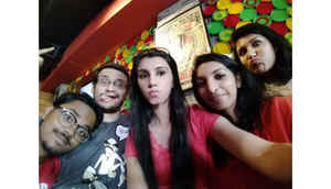 Having fun with OPPO F3’s wide angle selfie camera