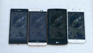 2015 Android flagships: Display and build comparison