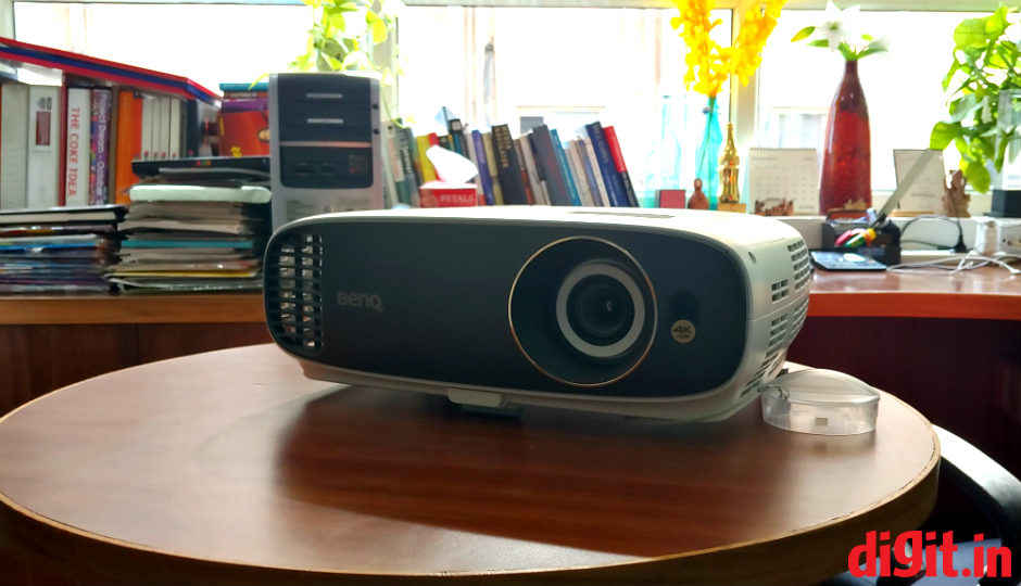 BenQ W1700 projector