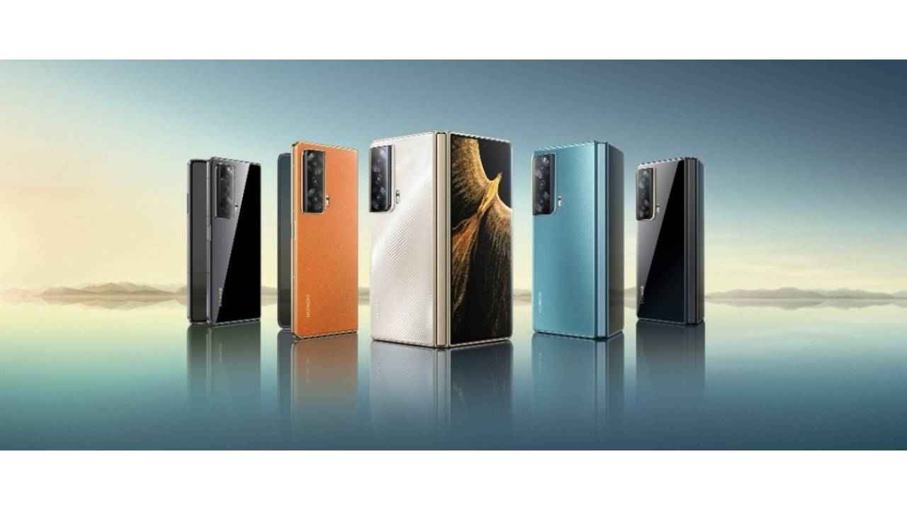 3 foldable phones announced at MWC 2023