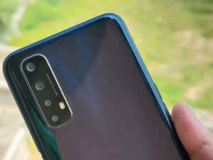 48MP कैमरा के साथ आने वाले सबसे धाकड़ स्मार्टफोन, कई रिकार्ड्स हैं इनके नाम, देखें किस कीमत में होंगे आपके...