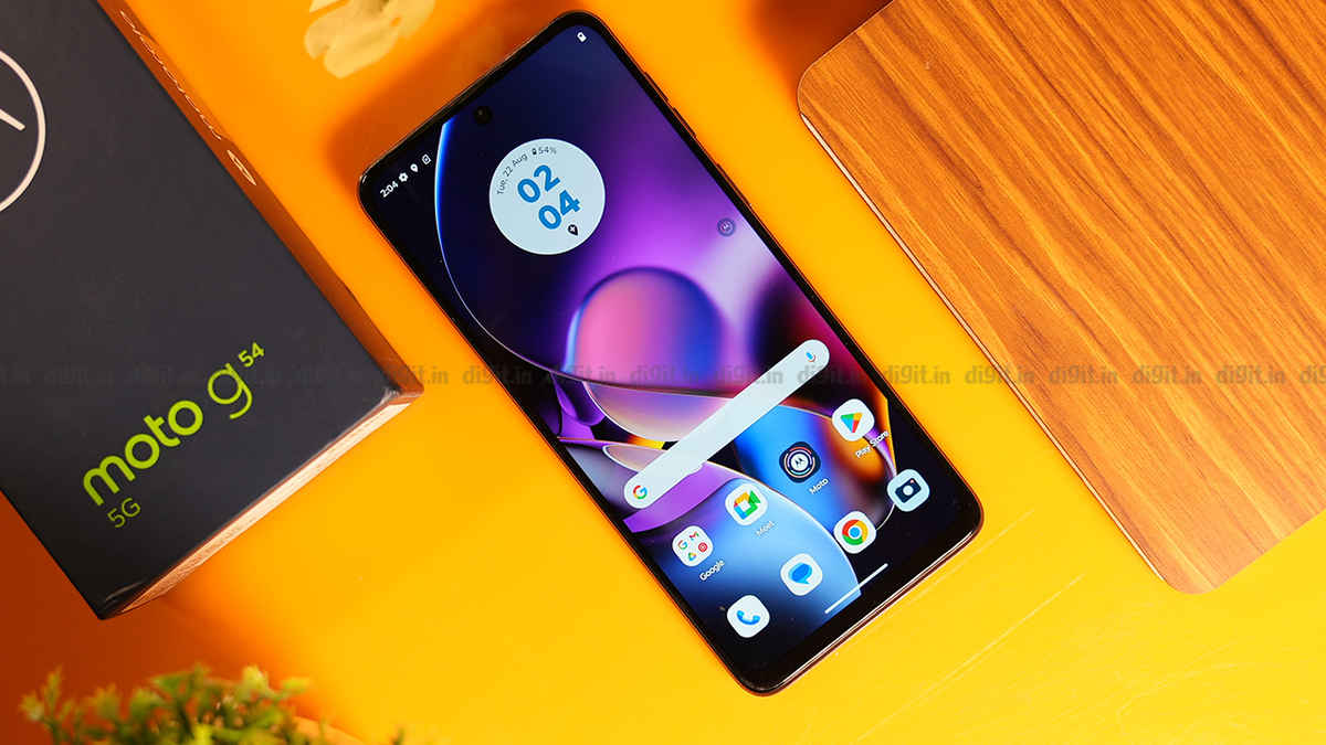 Moto G54 Review: Monstrous battery but underwhelming display quality