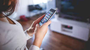 Aadhaar-Ration Link: এখনও আধার-রেশন লিংক করাননি? নির্বিঘ্নে পরিষেবা পেতে অনলাইনেই সারুন কাজ, দেখুন পদ্ধতি