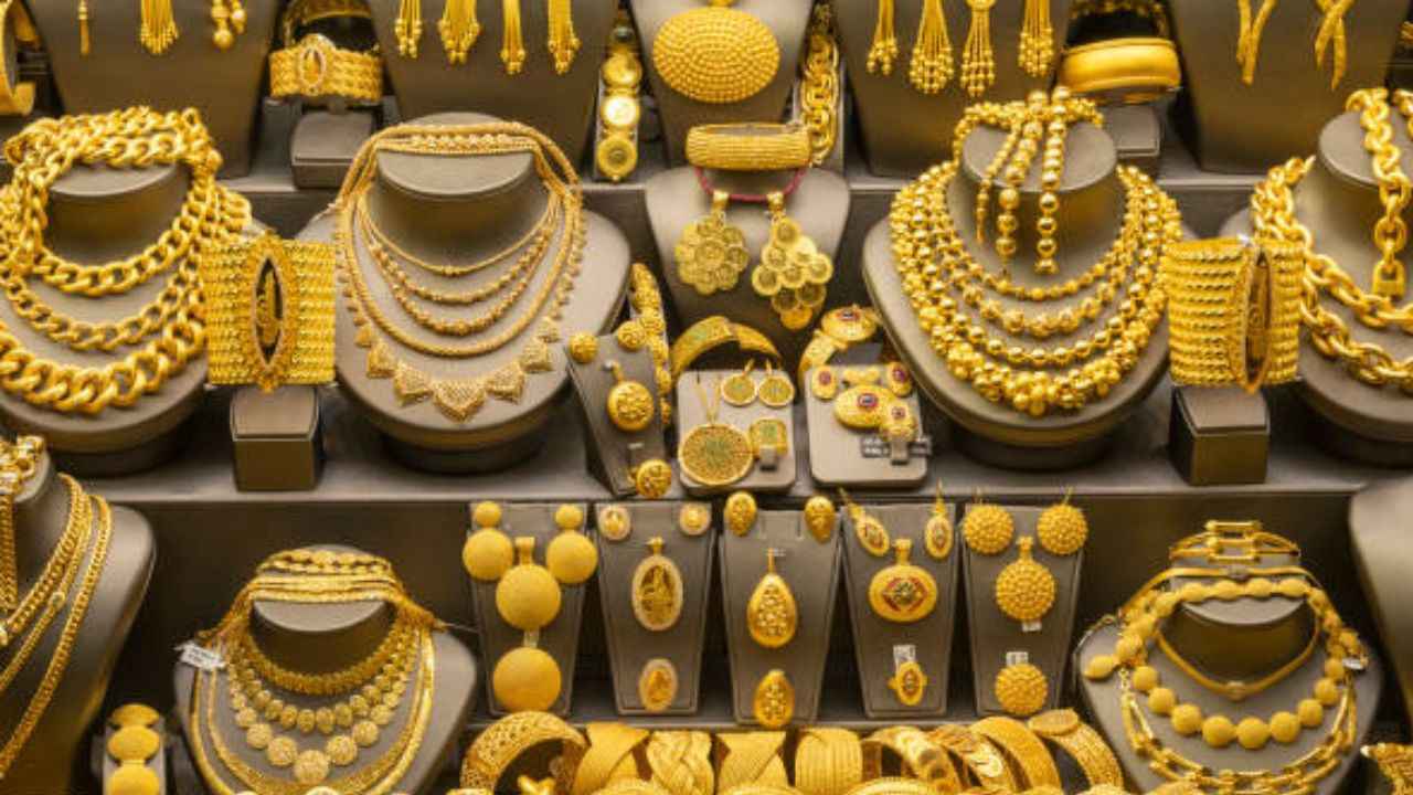 Gold rate Update: സ്വർണപ്രേമികൾക്ക് ഏപ്രിൽ അനുകൂലമോ?