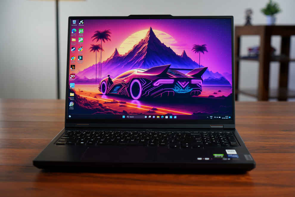 Lenovo Legion 5i Pro Review - Gaming Laptop Front Design