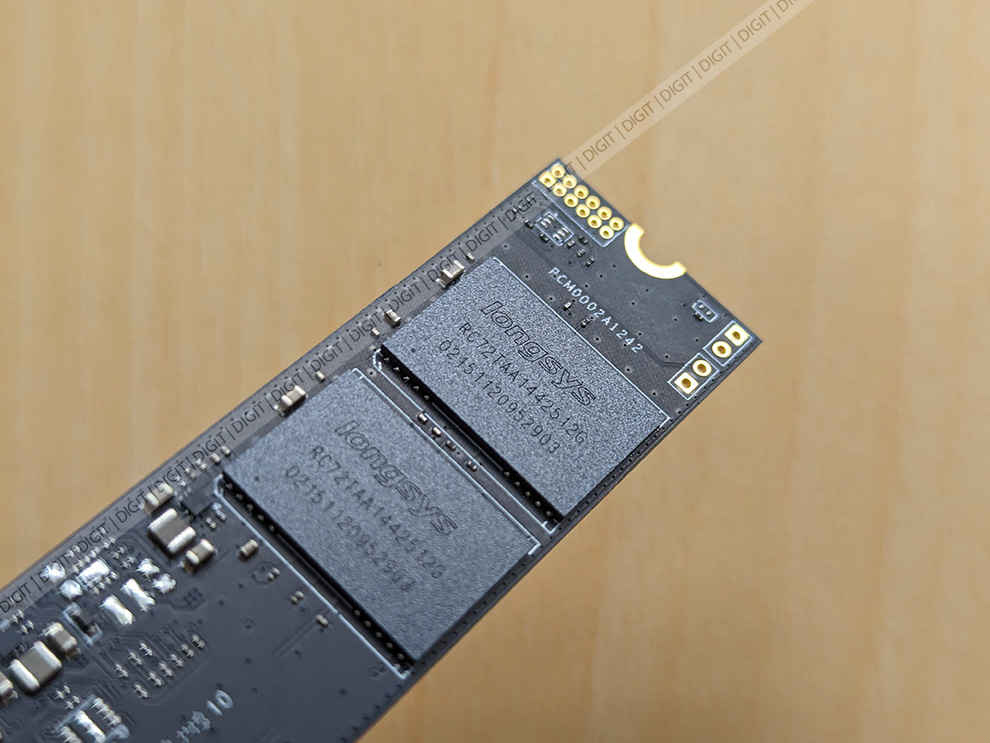 Lexar NM760 NVMe SSD NAND Chips
