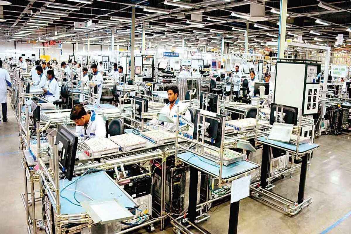 India ranks 2nd in the world in smartphone production between 2014-2022