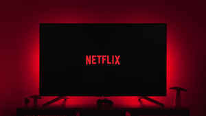 चित्रपट आणि वेब सिरीजचे मनसोक्त आनंद घ्या, बघा Netflix, Prime आणि Hotstar सब्सक्रिप्शन प्लॅन्स