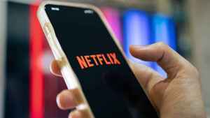 चित्रपट आणि वेब सिरीजचे मनसोक्त आनंद घ्या, बघा Netflix, Prime आणि Hotstar सब्सक्रिप्शन प्लॅन्स