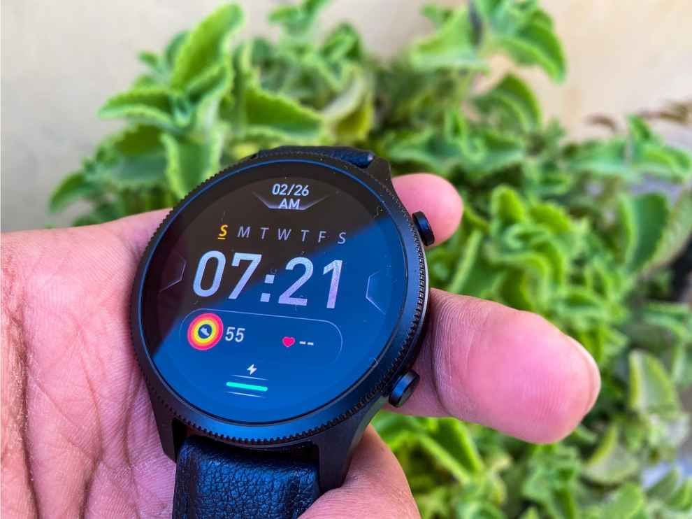 Noise Thrive 1.85'' Display with Bluetooth Calling, Music Playback & Voice  Assistance Smartwatch Price in India - Buy Noise Thrive 1.85'' Display with  Bluetooth Calling, Music Playback & Voice Assistance Smartwatch online