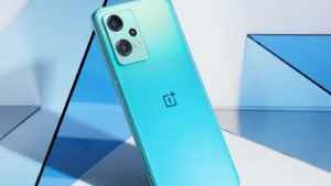 टॉप 20 मिड-रेंज स्मार्टफोन्स, Poco, Realme, iQOO, Vivo, Samsung और Redmi के फोन्स लिस्ट में