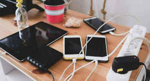 మీ స్మార్ట్ ఫోన్ బ్యాటరీని ఛార్జర్ పాడు చేస్తుందా..విషయం తెలుసుకోండి.!