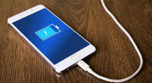 మీ స్మార్ట్ ఫోన్ బ్యాటరీని ఛార్జర్ పాడు చేస్తుందా..విషయం తెలుసుకోండి.!