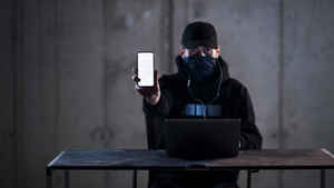 உங்க  போன் ஹேக்கர்கள் ஹேக் செய்யப்பட்டுள்ளதா அதை எப்படி  தெரிந்து கொள்வது?