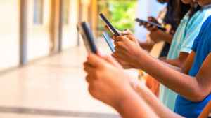 ഈ ടിപ്സുകൾ മറക്കരുത്, എങ്കിൽ ഫോൺ ഹാക്കർമാരുടെ കൈയിൽ എത്തില്ല!