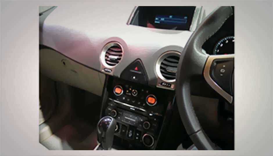 Tech in Renault Koleos at Auto Expo 2014 Tech in Renault Koleos at Auto Expo 2014