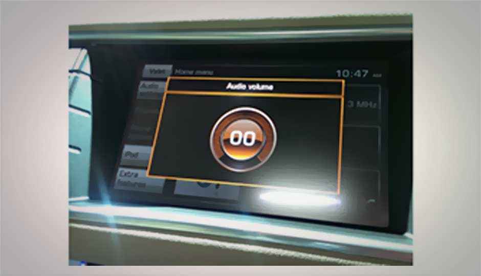 Tech in Range Rover Evoque at Auto Expo 2014 Tech in Range Rover Evoque at Auto Expo 2014