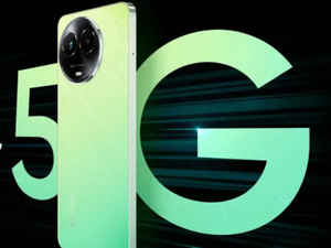 15000 रुपये के अंदर टॉप 20 5G स्मार्टफोन, मिलता है तगड़ा कैमरा और धांसू परफॉरमेंस