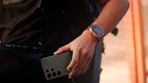 Safety phones 2023: സേഫ്റ്റി മുഖ്യം ബിഗിലേ! എങ്കിൽ ഈ ഫോണുകളാണ് മികച്ച ചോയിസ്