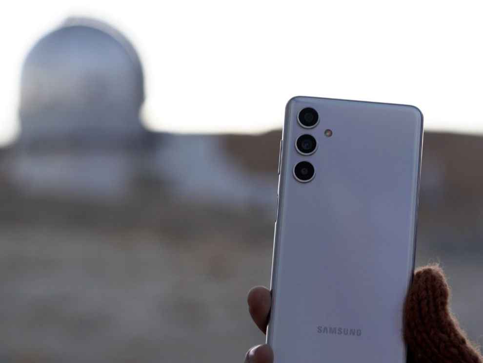 108MP कैमरा क्वालिटी के साथ Samsung का ये 5G Smartphone कर रहा है सबको दीवान जानिए फीचर्स और कीमत!
