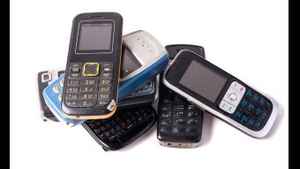 Nokiaയ്ക്ക് ഒട്ടും പിന്നിലല്ല Samsung: കീപാഡ് ഫോണുകളിലെ കേമന്മാരെ അറിയണോ?