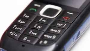 Nokiaയ്ക്ക് ഒട്ടും പിന്നിലല്ല Samsung: കീപാഡ് ഫോണുകളിലെ കേമന്മാരെ അറിയണോ?