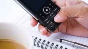 Nokiaയ്ക്ക് ഒട്ടും പിന്നിലല്ല Samsung: കീപാഡ് ഫോണുകളിലെ കേമന്മാരെ അറിയണോ?