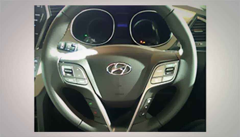 Tech in Hyundai Santa Fe at Auto Expo 2014 Tech in Hyundai Santa Fe at Auto Expo 2014