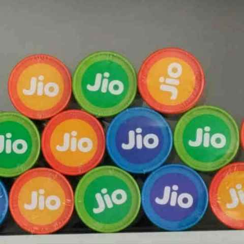 প্রতিদিন 1.5GB থেকে 3GB ডাটা যুক্ত জিও প্ল্যান