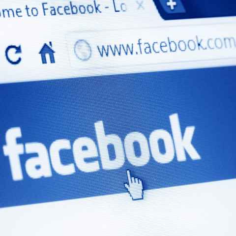 FaceBook ഉപയോഗിക്കുന്നവർ പ്രധാനമായും  ഈ 10 കാര്യങ്ങൾ ശ്രദ്ധിക്കുക