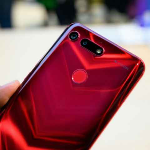 30,000 টাকা দামের কিছু স্মার্টফোন