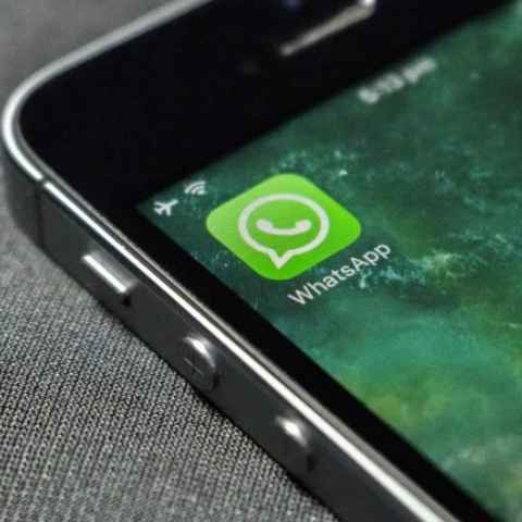 Whatsapp बीटा अपडेट में चैट वॉलपेपर पर जुड़ा ज़रूरी फीचर