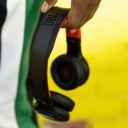 কম দামের হেডফোন খুঁজচ্ছেন? এখানে দেখে নিন আকর্ষনীয় কিছু হেডফোনের লিস্ট