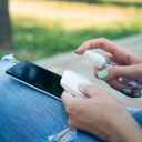 COVID-19: ನೀವು ಬಳಸುತ್ತಿರುವ ಸ್ಮಾರ್ಟ್ಫೋನ್ಗಳನ್ನು ಈ ರೀತಿಯಲ್ಲಿ ಪೂರ್ತಿಯಾಗಿ ಸ್ವಚ್ಚಗೊಳಿಸಿ