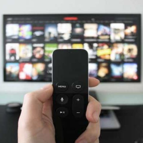 Budget friendly LED Smart TV Price starts rs 20000 - महज 20,000 रुपये से शुरू इन सभी टीवी में है 40 इंच का फुल एचडी डिस्प्ले, देखें लिस्ट - Vimarsana News
