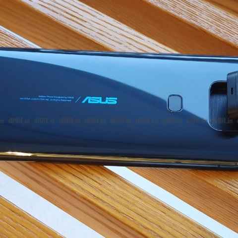 बजट से लेकर प्रीमियम सेगमेंट तक ये हैं सबसे बेहतर स्मार्टफोंस