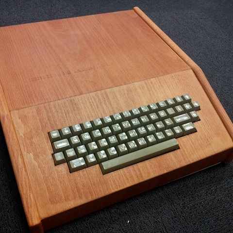 Original Apple-1 computer has been sold at an auction for $400,000