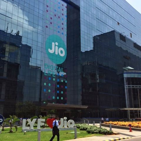 Reliance Jio hikes prices for unlimited prepaid plans; New tarrifs applicable starting December 1 - Vimarsana News