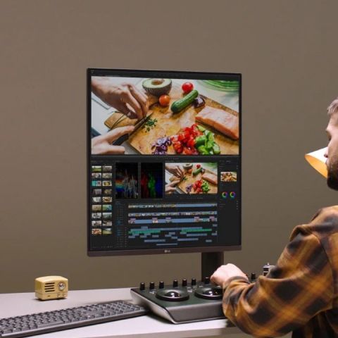 LG unveils double-height DualUp Monitor and UltraFine Display ahead of CES 2022 - Vimarsana News