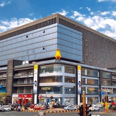 Realme Flagship Store Opens In Gujarat And Gives Us A Sneak Peek of Realme Pad X - Vimarsana News