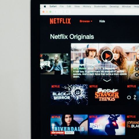 Netflix Password Sharing Cost Users: Know The Charges And How People Reacted - Vimarsana News
