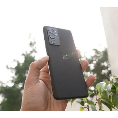 Oxygen OS 12 Beta Released For OnePlus 9RT: Here's What It Has To Offer - Vimarsana News