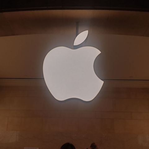 Apple may inject more ads into iPhones as part of its advertising ambitions: Gurman - Vimarsana News