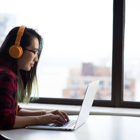 WhatsApp could soon let you make calls on your desktop - Vimarsana News