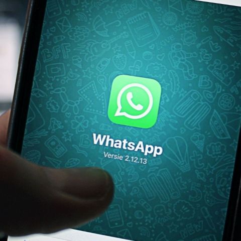 WhatsApp introduces contact card sharing on Windows beta - Vimarsana News