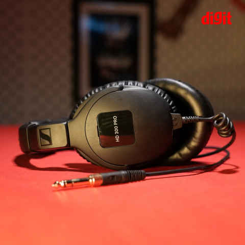 Sennheiser HD 300 PRO Review: For the professionals on the go Sennheiser HD 300 PRO Review: For the professionals on the go