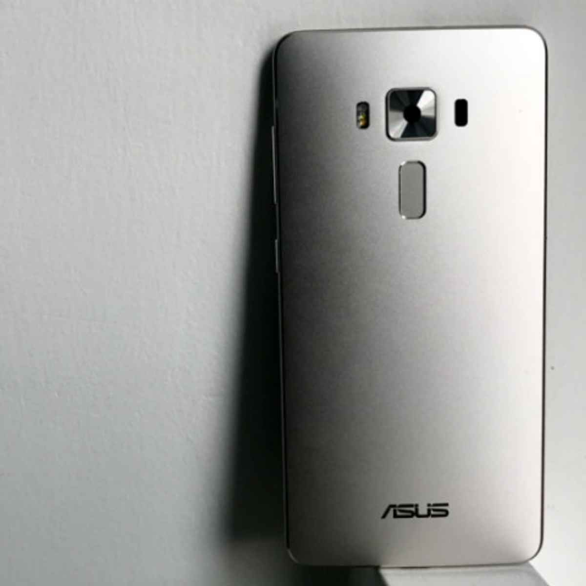 Asus Zenfone 3 Deluxe Zs570kl Review Not The Premium Phone You Are Looking For
