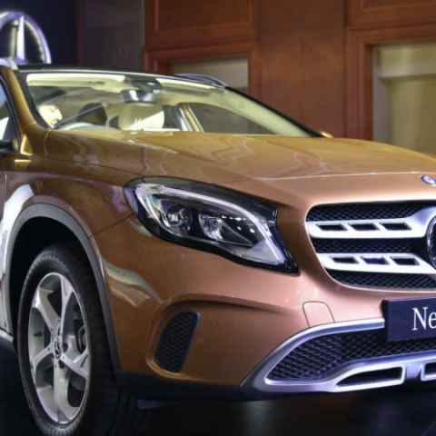 First Look New Mercedes Benz Gla 200d 220d 4matic Suvs In India Digit